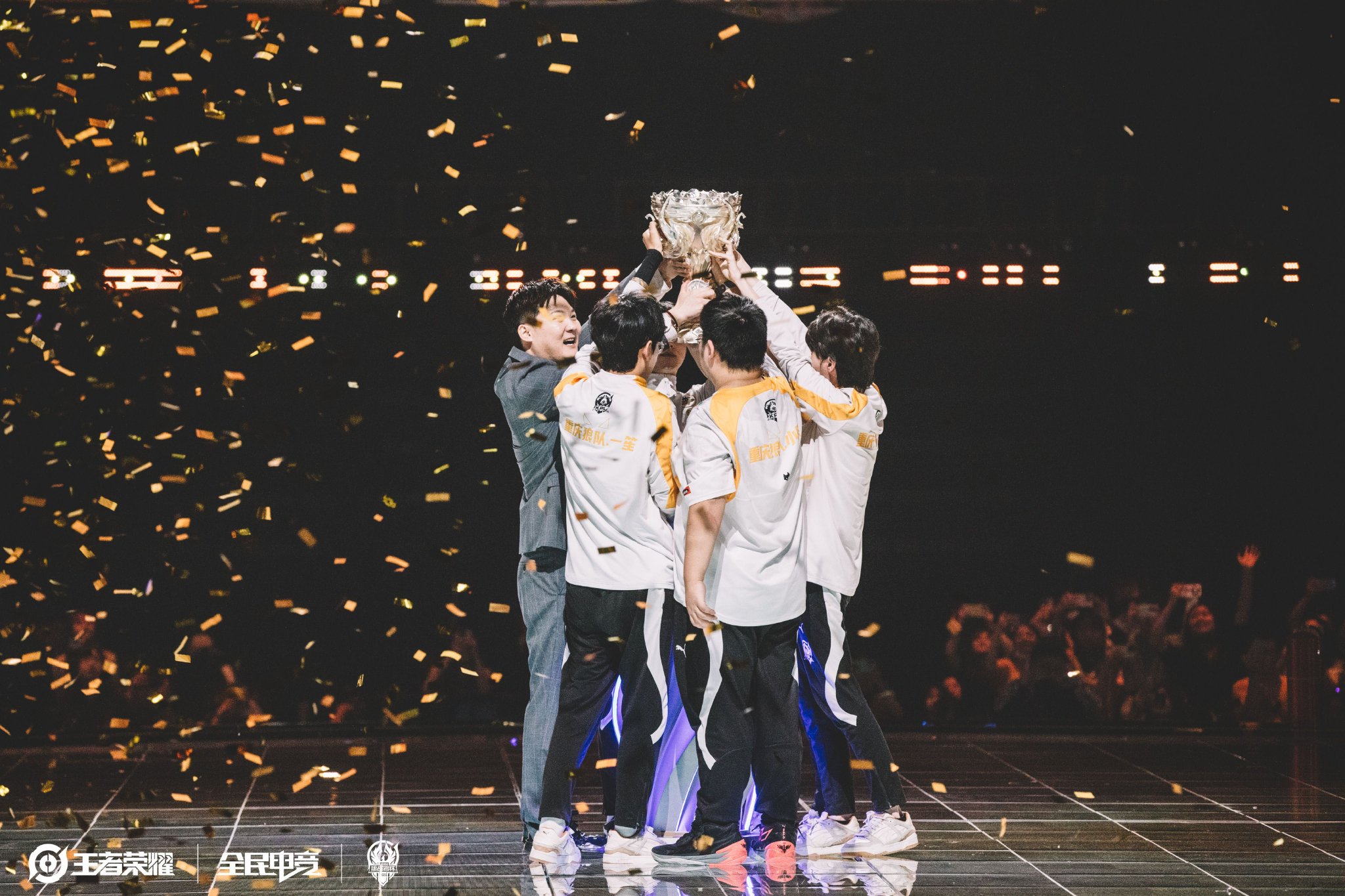 体育山东将军赋三人篮球队昨晚在济南成立