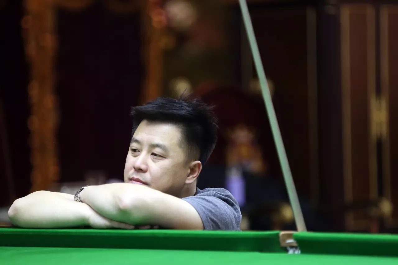 体育国庆佳节 泺口服装城上演“够级大战”